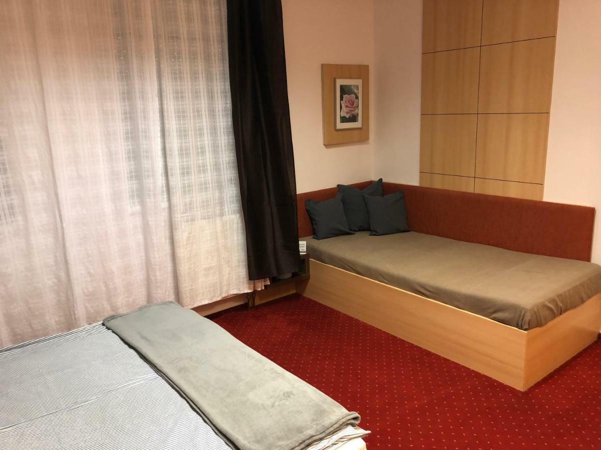 Apartament Idyllapartman Komárom Zewnętrze zdjęcie