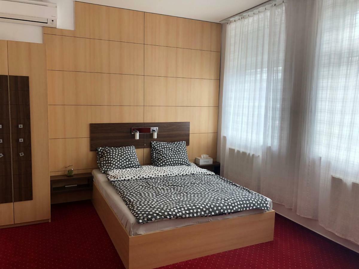 Apartament Idyllapartman Komárom Zewnętrze zdjęcie